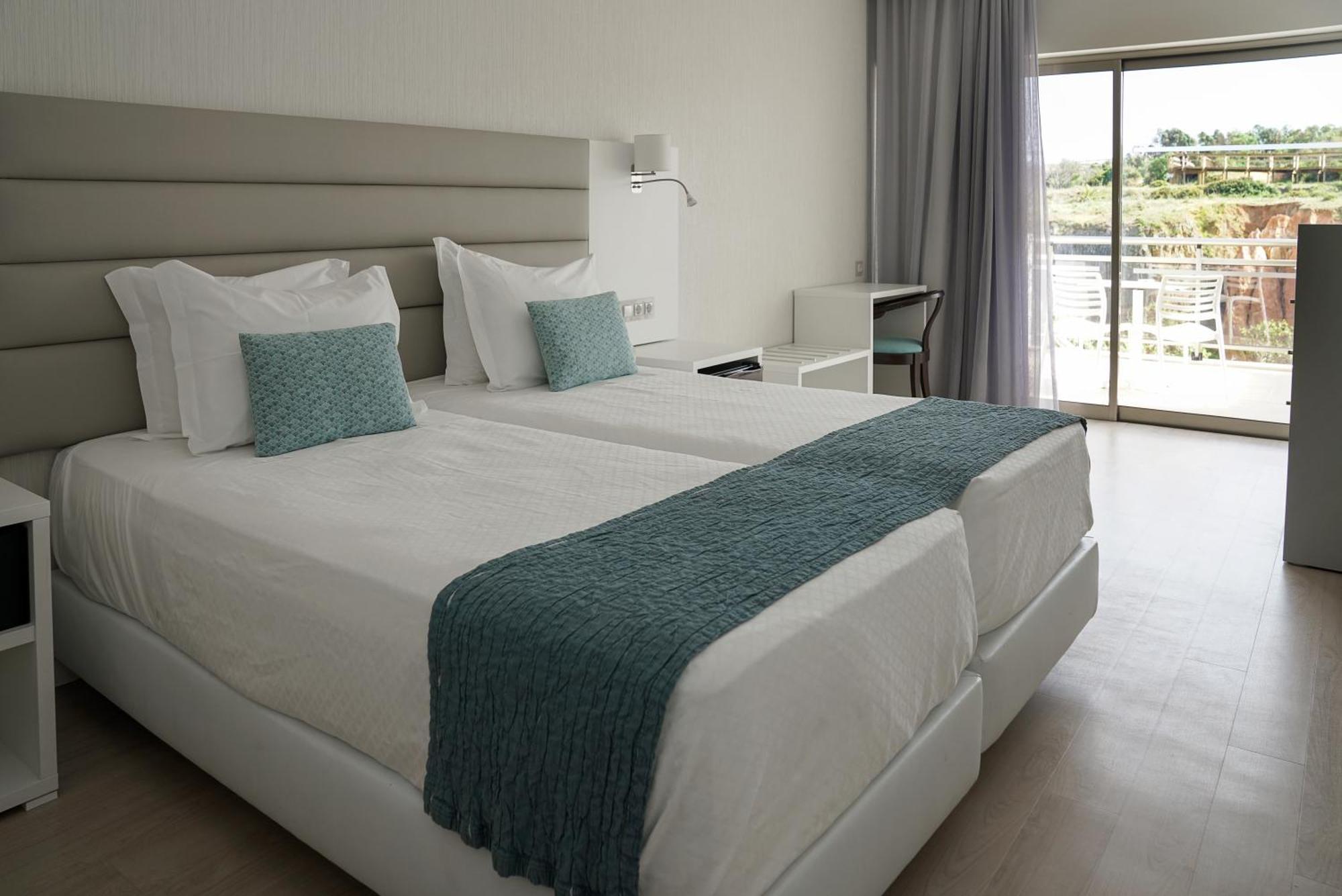 Carvi Beach Hotel ลากอส ภายนอก รูปภาพ