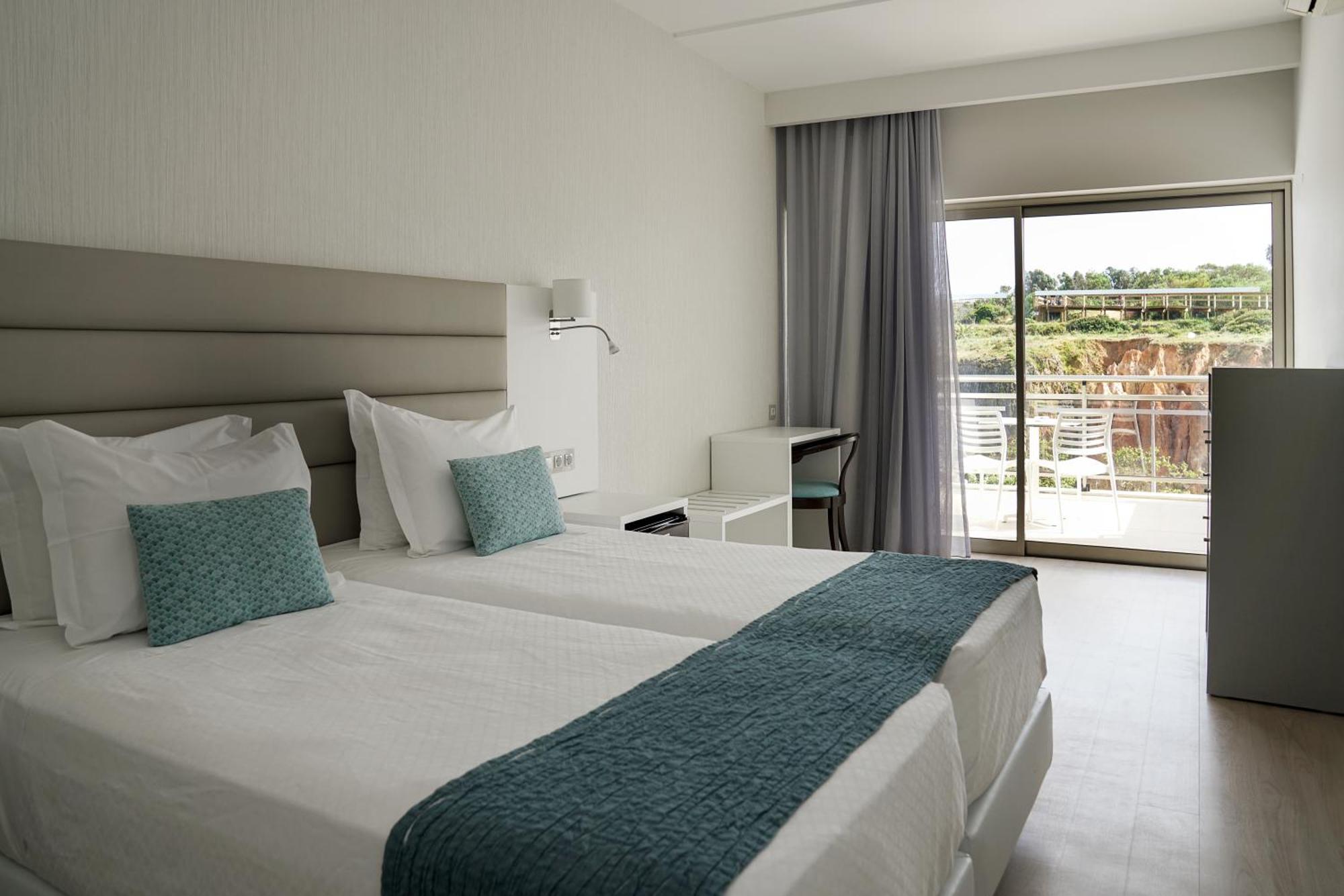 Carvi Beach Hotel ลากอส ภายนอก รูปภาพ