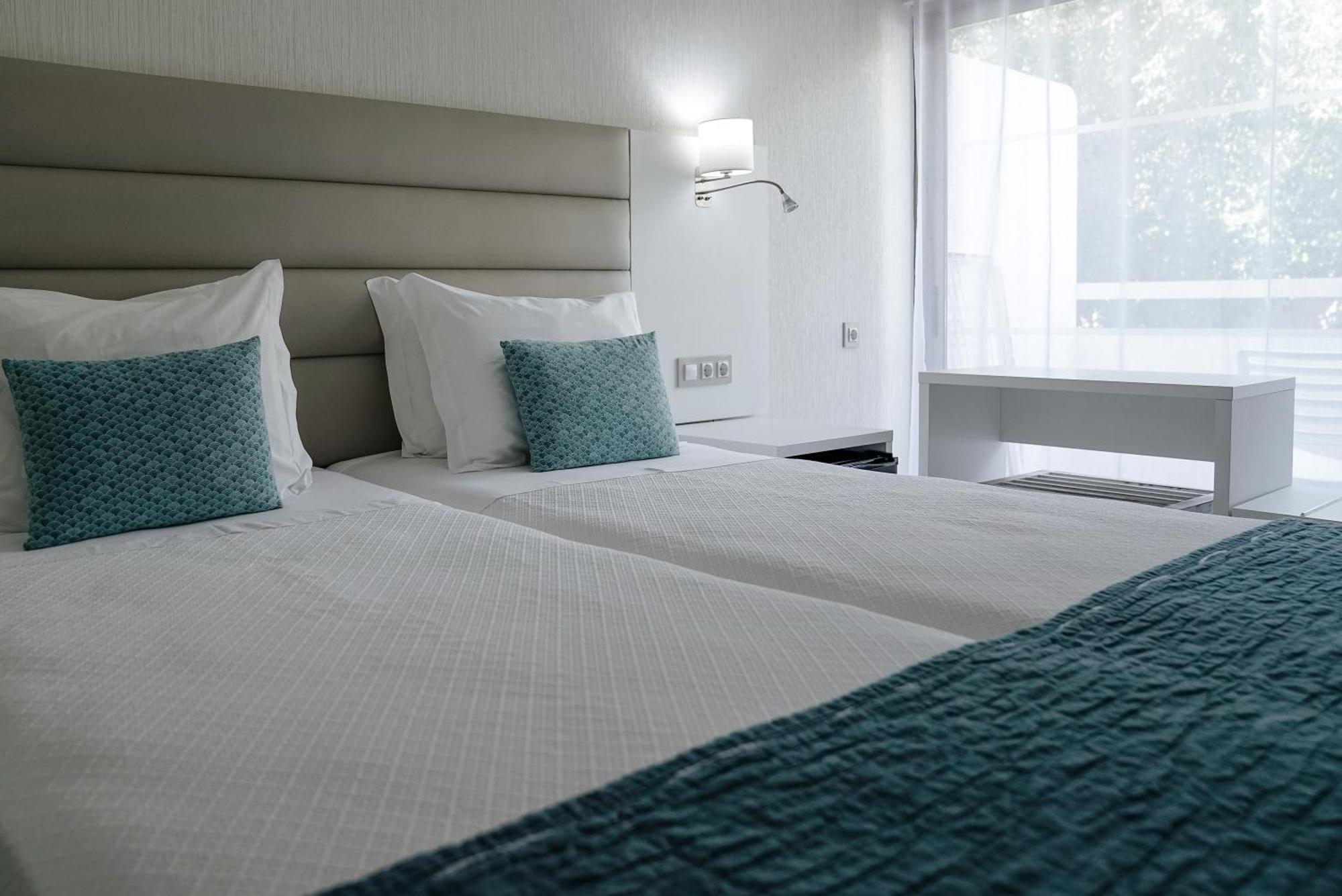 Carvi Beach Hotel ลากอส ภายนอก รูปภาพ