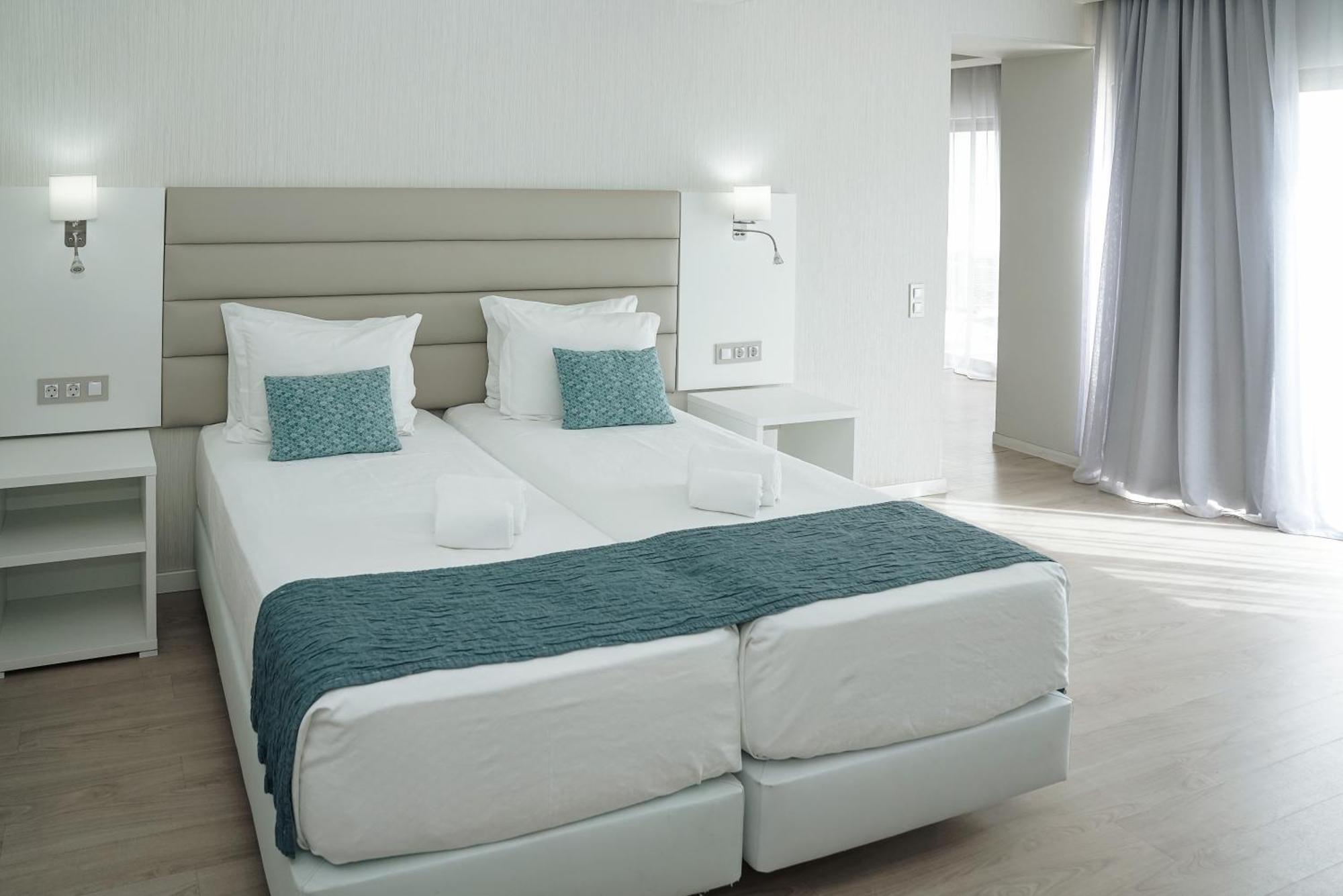 Carvi Beach Hotel ลากอส ภายนอก รูปภาพ