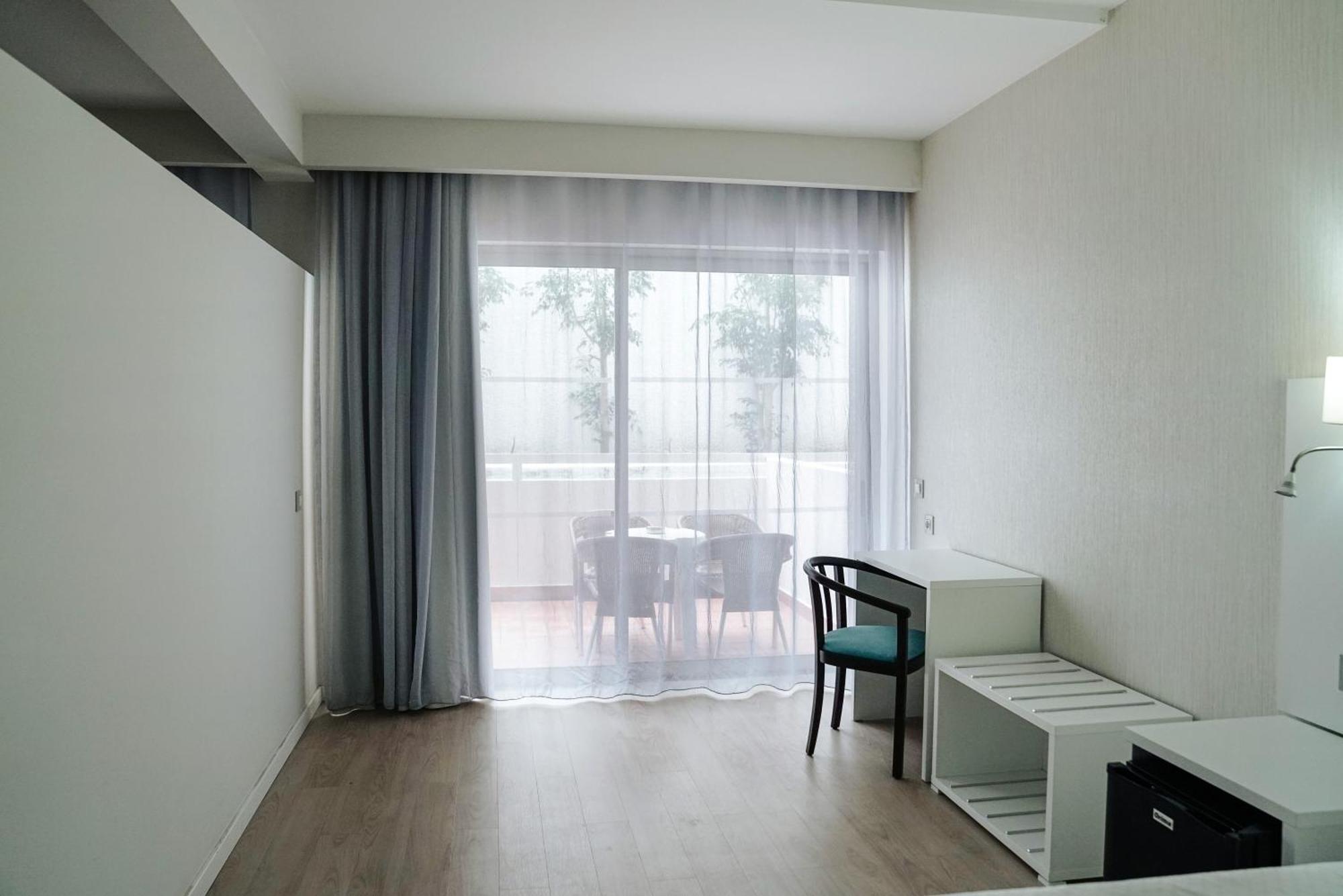 Carvi Beach Hotel ลากอส ภายนอก รูปภาพ