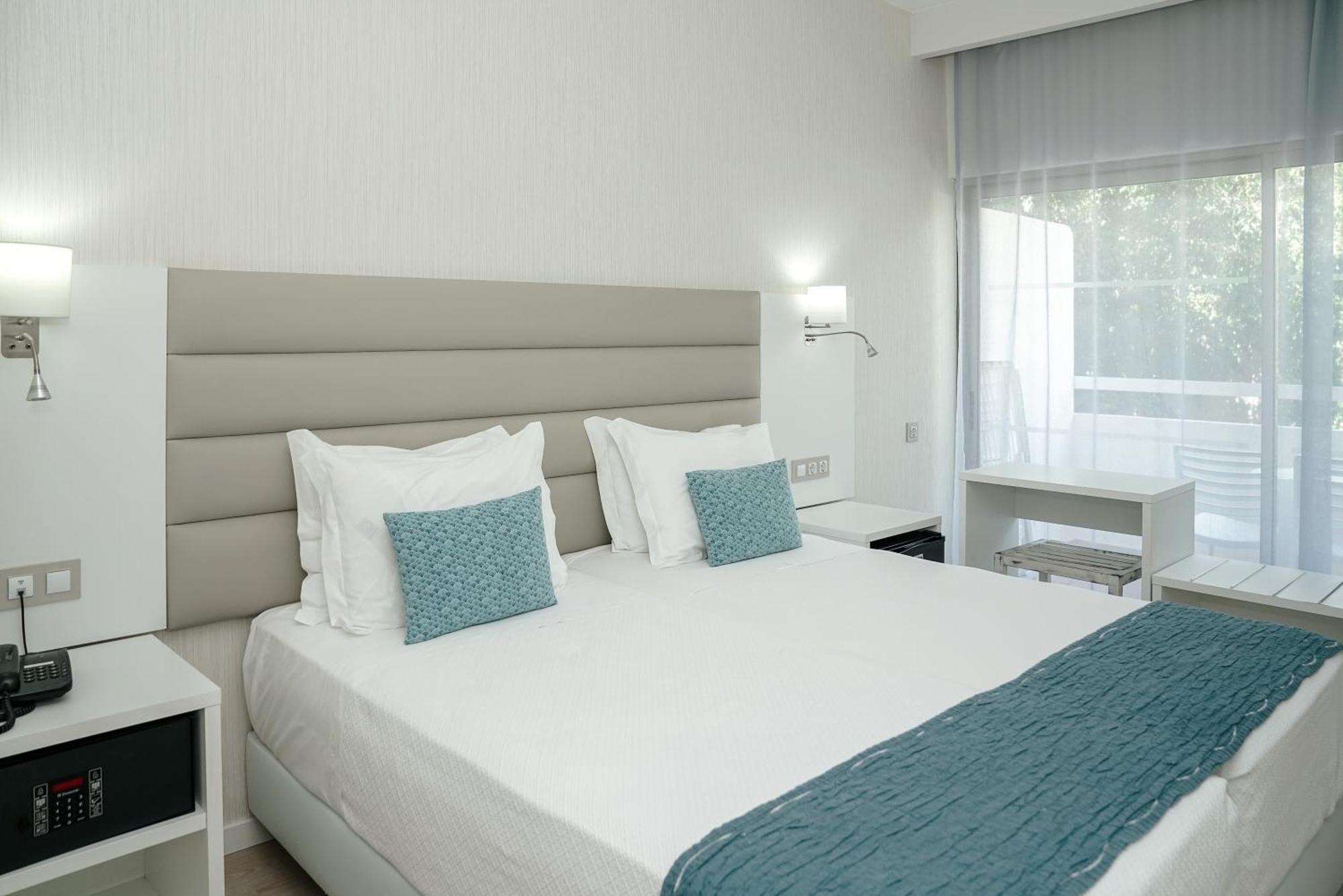 Carvi Beach Hotel ลากอส ภายนอก รูปภาพ