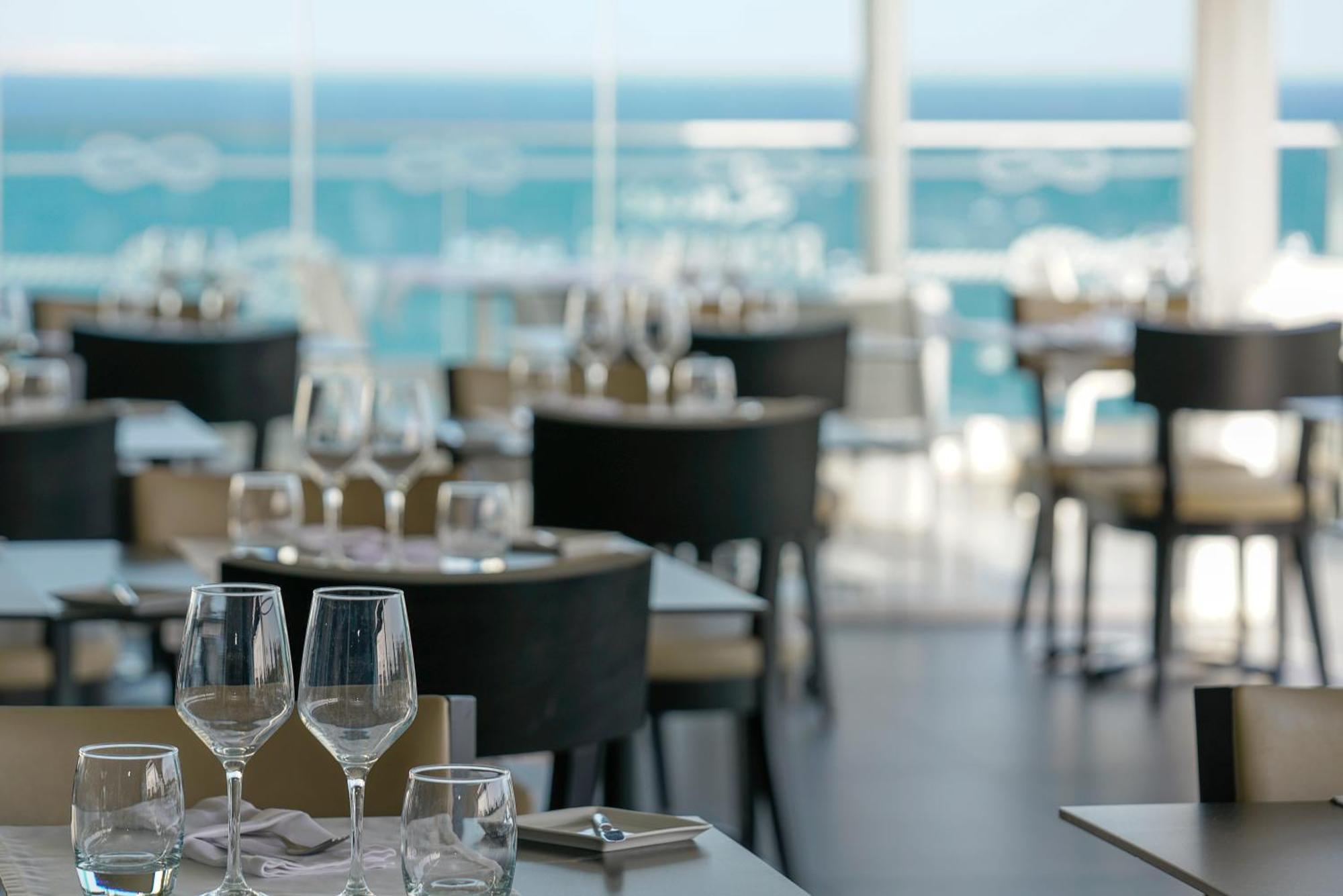 Carvi Beach Hotel ลากอส ภายนอก รูปภาพ