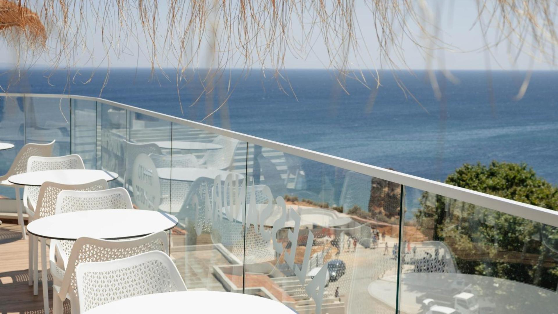 Carvi Beach Hotel ลากอส ภายนอก รูปภาพ